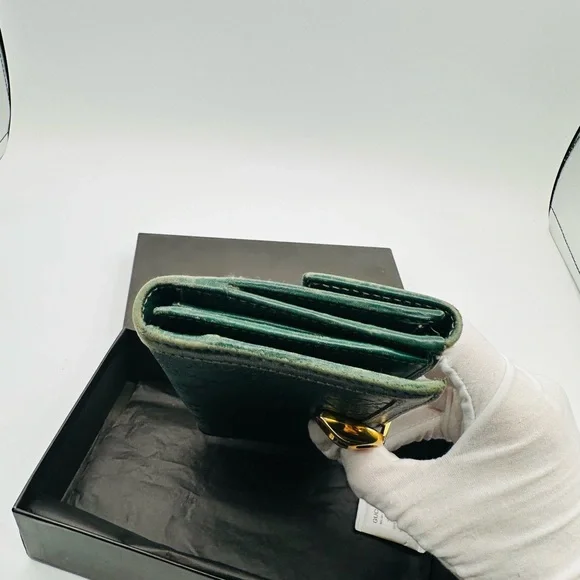 Gucci Guccissima Gold Clasp Wallet - Picture 4 of 11